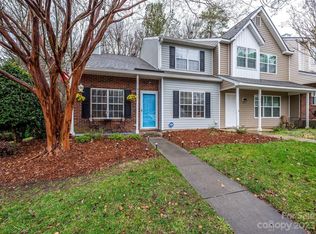 9101 Exbury Ct, Charlotte, NC 28269