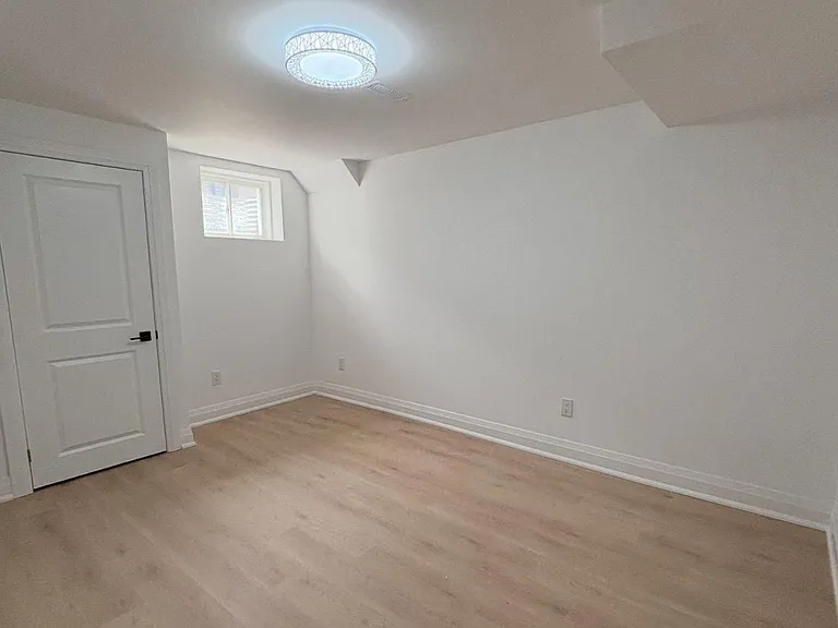 1572 Honey Locust Pl #BASEMENT — Photo 8