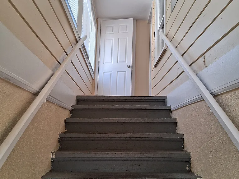 4461 Haines Rd N #4 — Photo 12