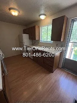 619 Angie Cir #619 — Photo 5