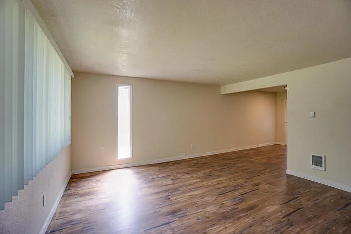 932 Simons St #932 — Photo 4
