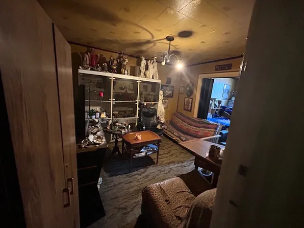 25 Van Dam Street image 10 of 22