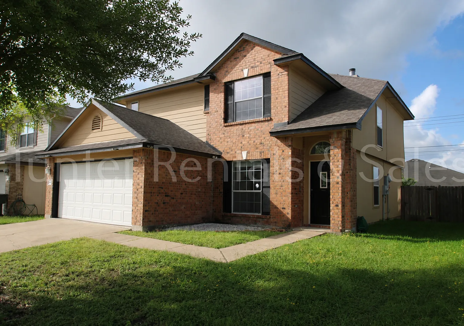 Spacious Home in the Bridgewood Community — Photo 2