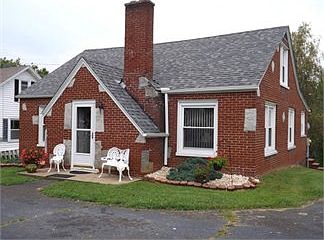 1st image of 421 Country Club Ln