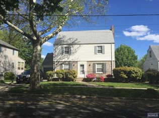 556 Abbott Ave, Ridgefield, NJ 07657