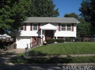 5703 Sir Galahad Ln, Godfrey, IL 62035