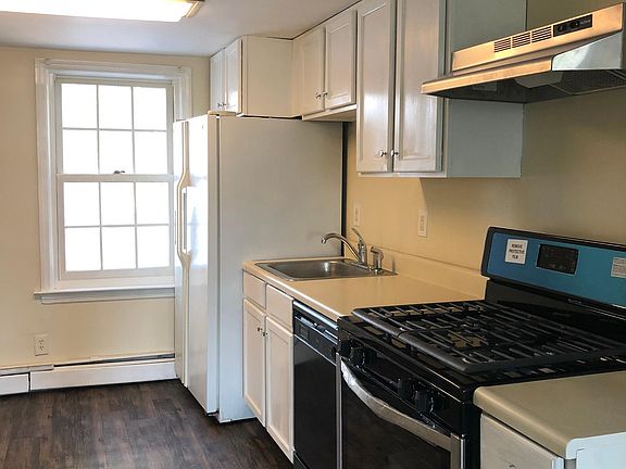Newly Renovated Kitchen with new Appliances