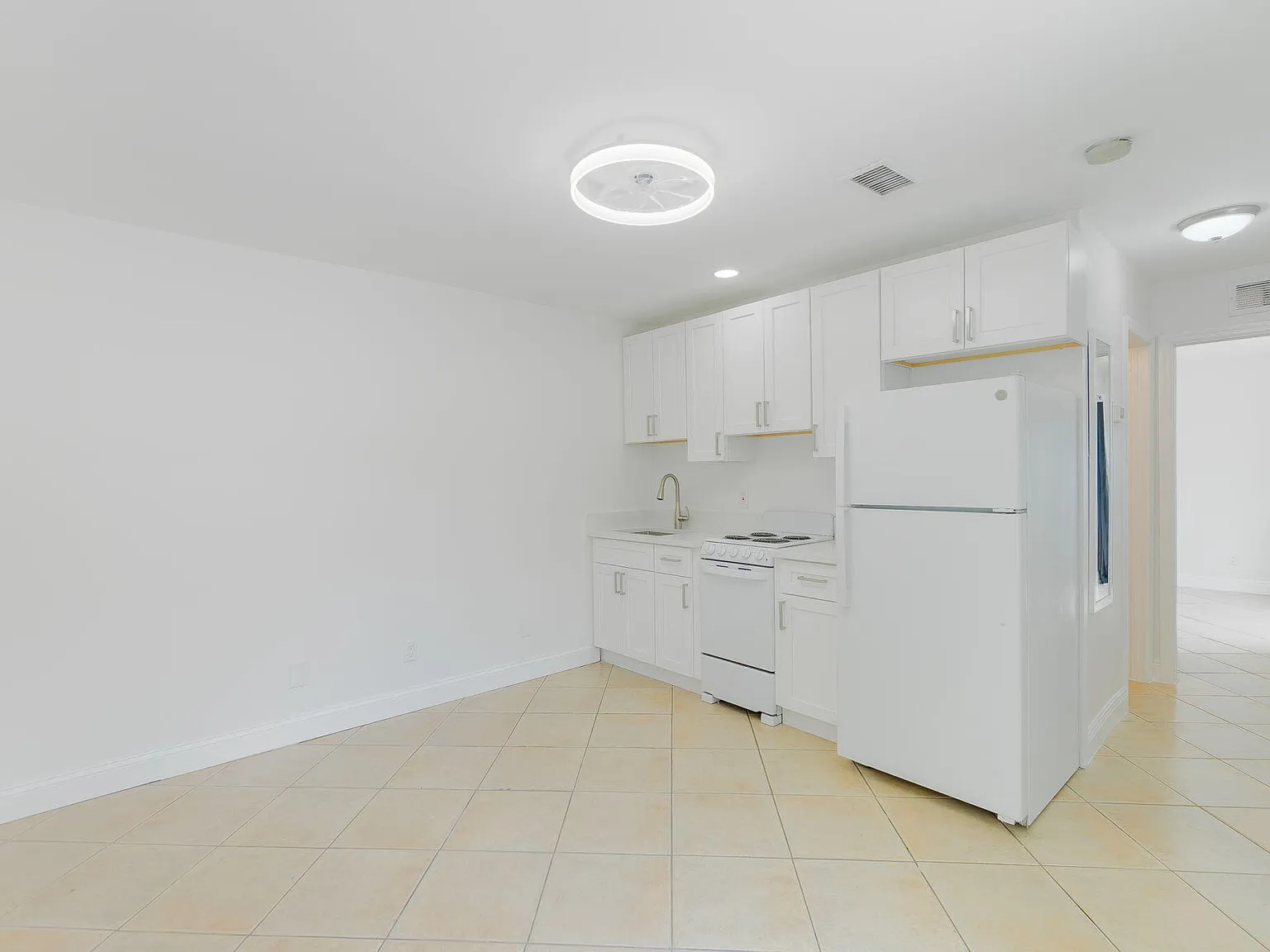 1 bed, 1.0 bath, 416 sqft, $1,850 — Photo 4