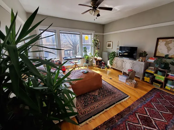 2068 W Hutchinson St #2, Chicago, IL 60618