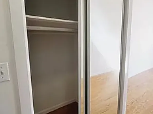 335 West 29th Street image 3 of 5