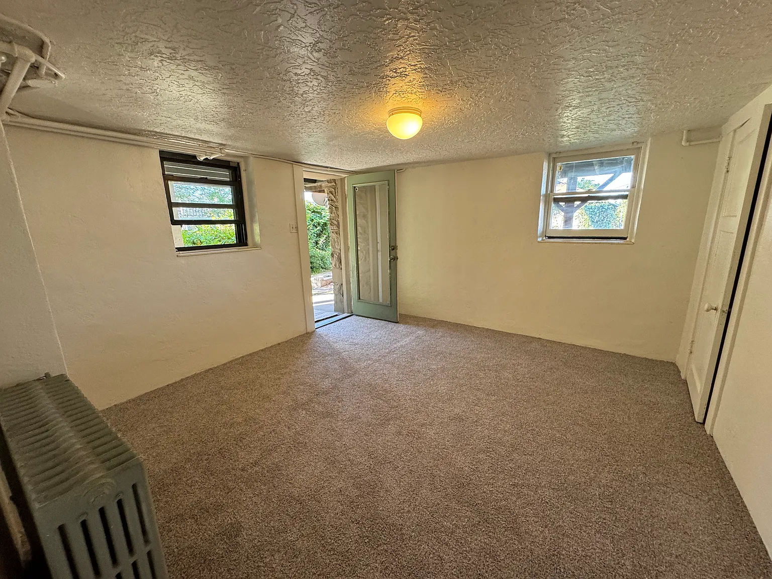 1 bed, 700 sqft, $1,150 — Photo 4