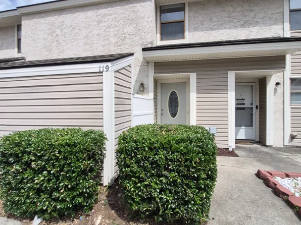 727 S Main St, Hinesville, GA