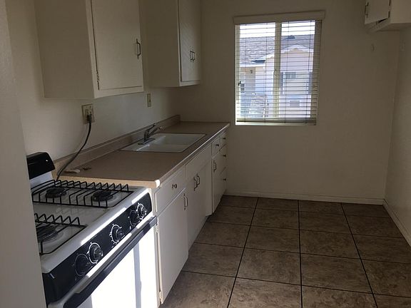 2nd image of 518 Parker Dr APT 4