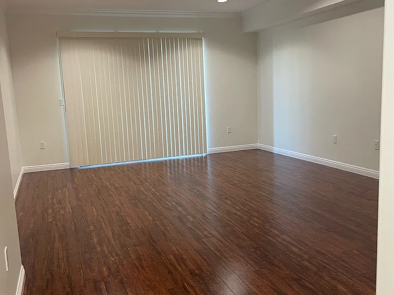 Vesper Avenue — Photo 34