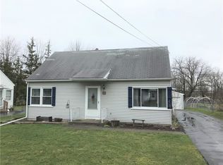 72 Wright Rd, Henrietta, NY 14467