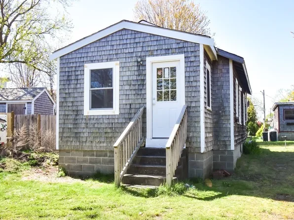 20 Linwood St, Marshfield, MA 02050