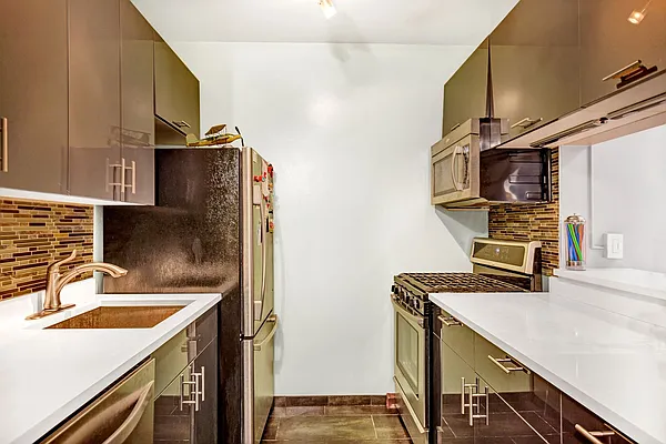 Rented by Compass | media 14