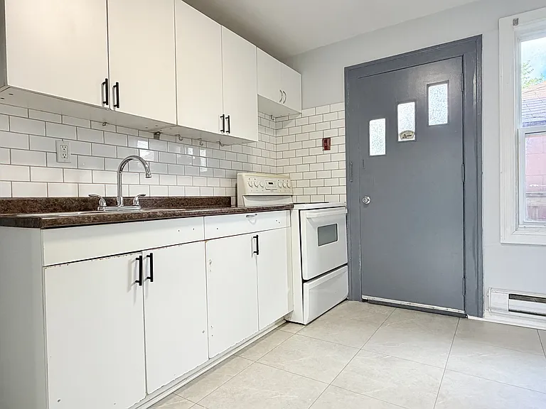 1238 Richmond St #2 — Photo 5