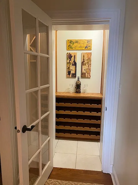 6 bed, 4400 sqft, $2,750 — Photo 3