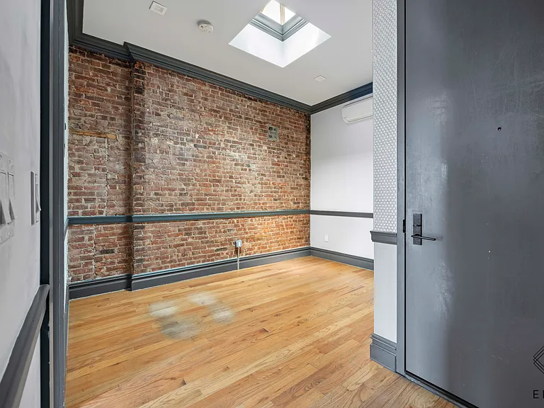 133 23rd St #3B — Photo 7