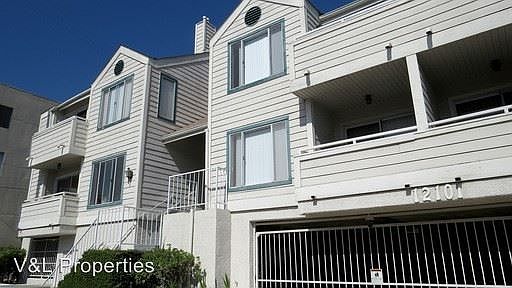 3rd image of 12101 Idaho Ave APT 102