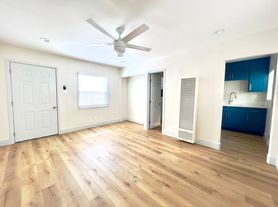 1170 Cherry Ave, 08