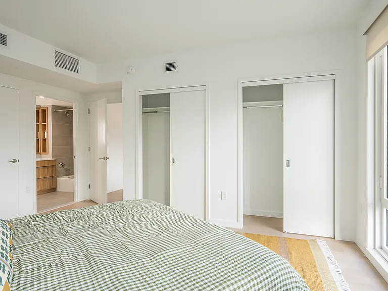 975 Nostrand Ave — Photo 82