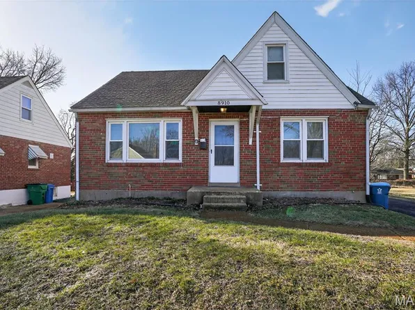 8910 Harold Dr, Saint Louis, MO 63134