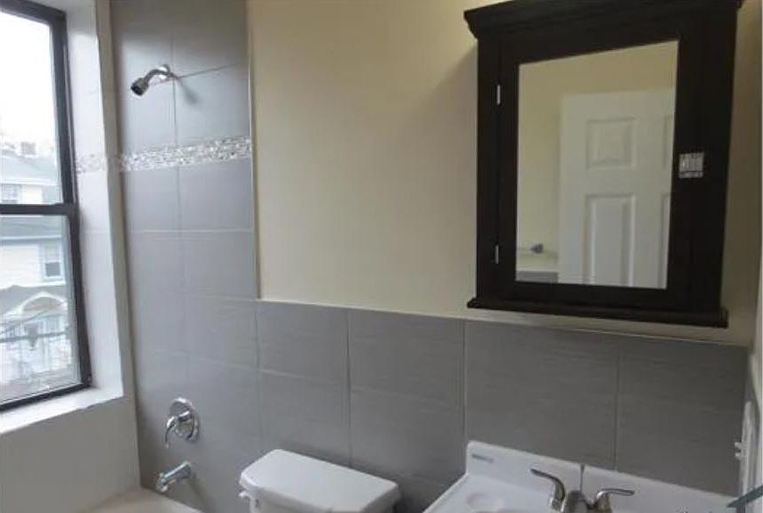 2nd image of 90 2nd Ave #9B