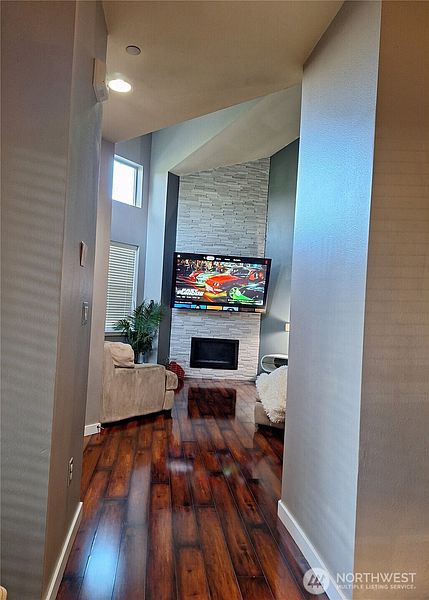 4th image of 4818 Pointes Drive