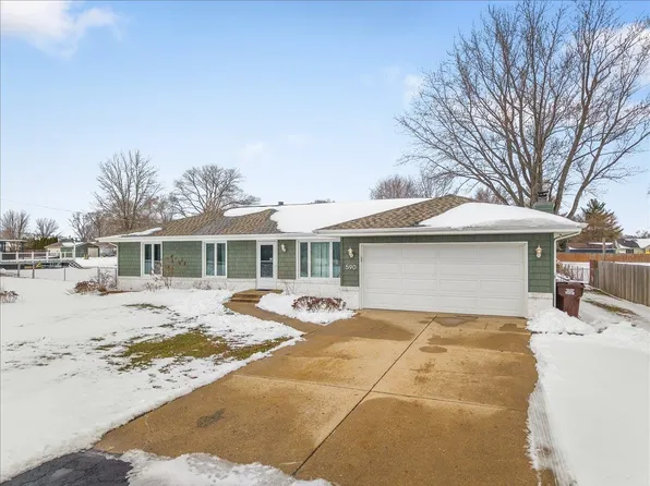 590 Brentwood Rd, Machesney Park, IL 61115