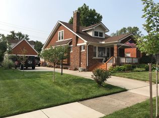 1311 Cambridge Rd, Berkley, MI 48072