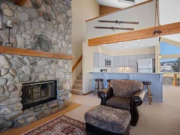 3rd image of 49 Powderview Dr