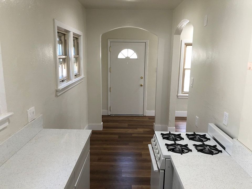 1st image of 218 W Sunkist St #0