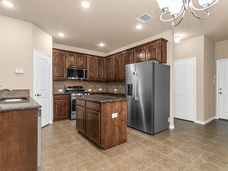 4924 Stray Creek Ln — Photo 9