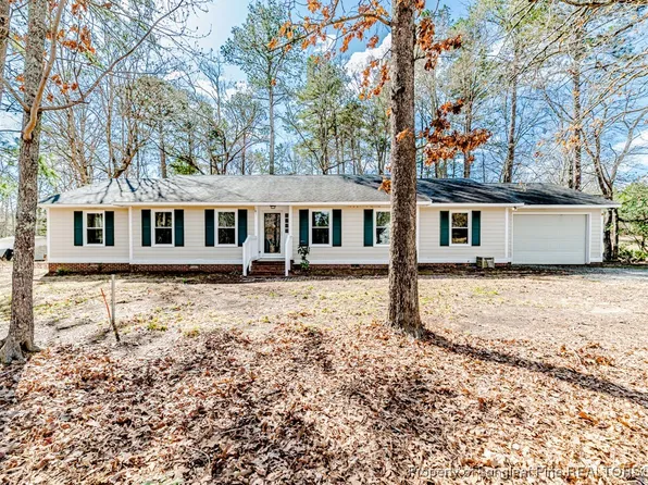 1301 Longleaf Ln, Sanford, NC 27330