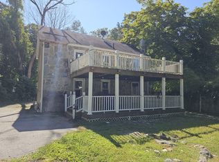 1067 Hartford Tpke, Waterford, CT 06385
