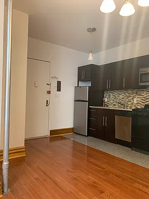 Rented by Compass | media 18