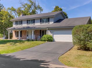 222 E Scranton Ave, Lake Bluff, IL