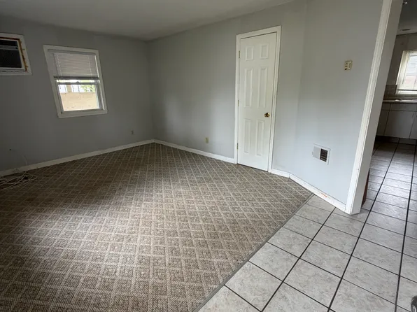 518 Murphy Ave, Bonner Springs, KS 66012