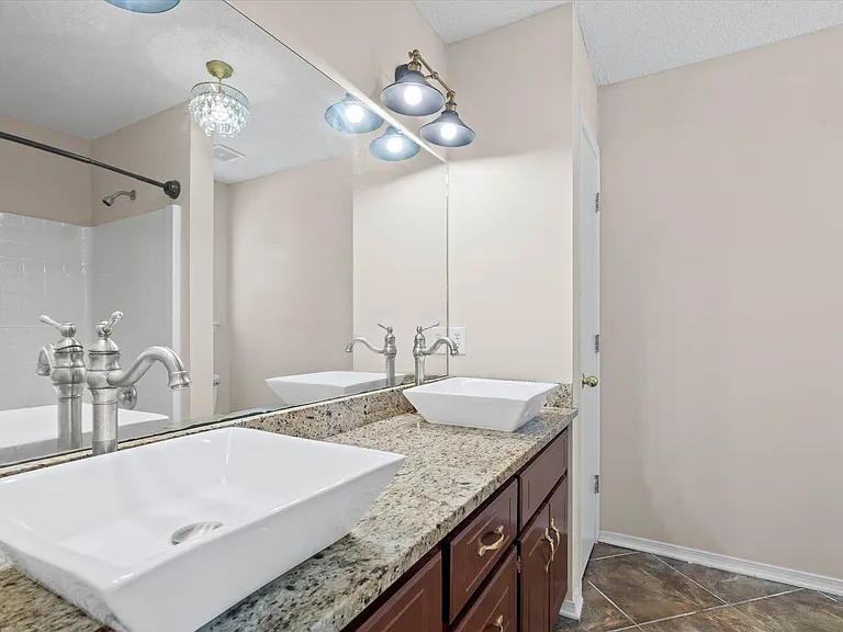1469 Homestead Dr — Photo 12