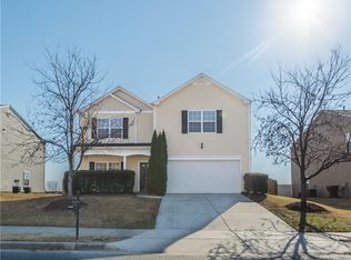 5302 Silverbrook Dr, Mc Leansville, NC 27301