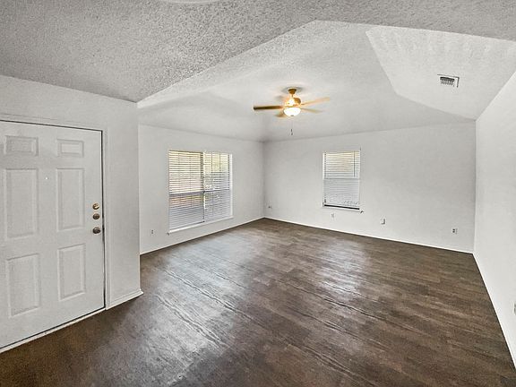 2nd image of 812 Mirabell Ct