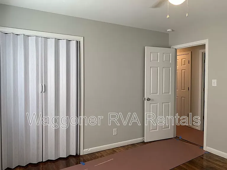 924 Kingsway Rd — Photo 16