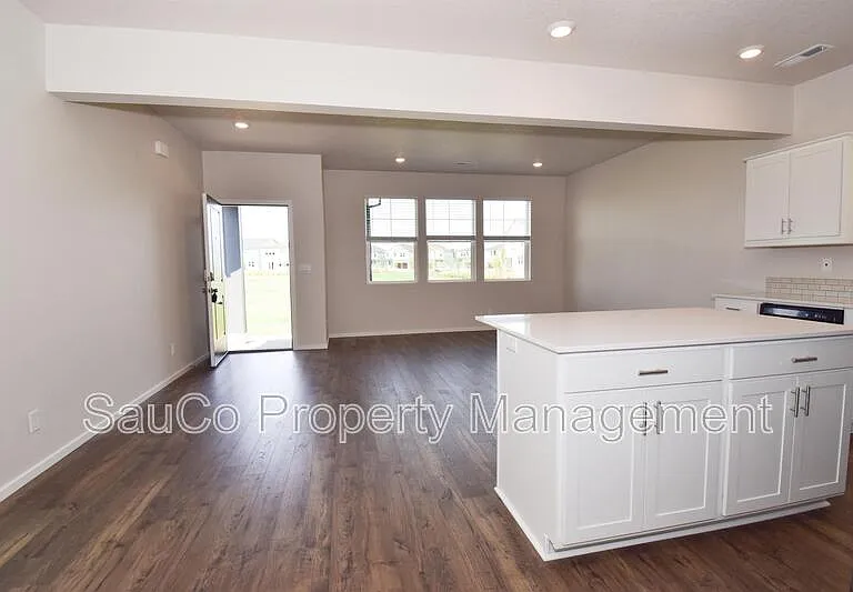 2269 Livesay Ln — Photo 11