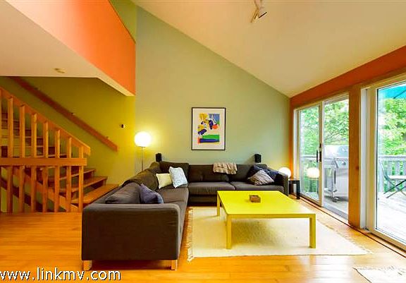 2nd image of 4 Sandcastle Ln