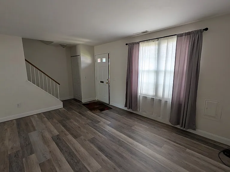 2517 Devonshire Ct — Photo 12