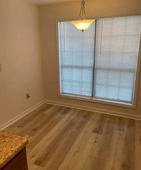 1029 Windy Oaks Ct SE — Photo 5
