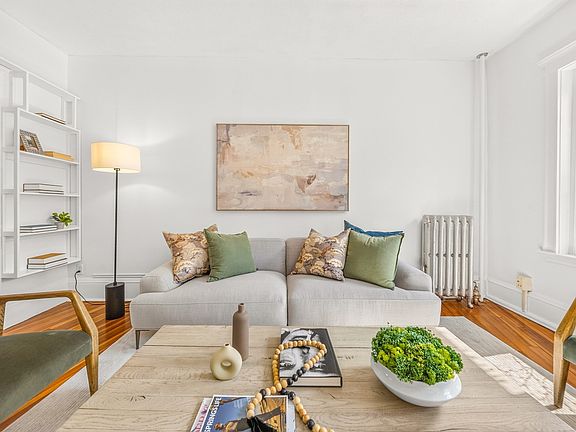 2nd image of 551 Brookline Ave APT 4