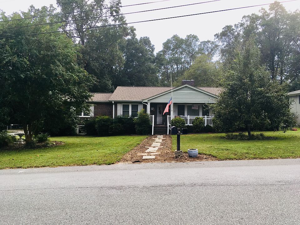 1st image of 210 Thornwood Dr
